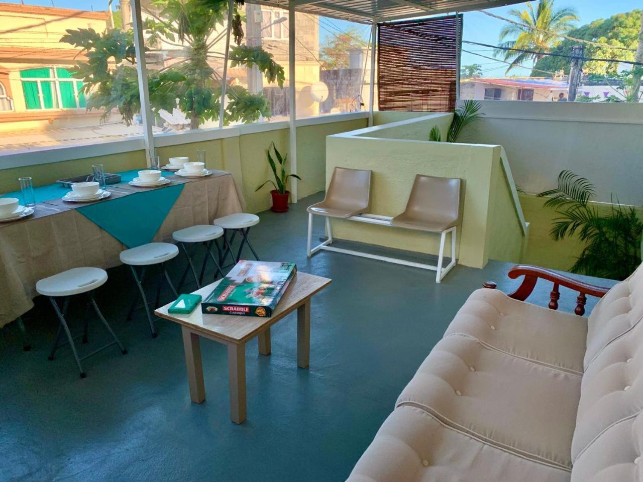 马埃堡 Oasis 2酒店 外观 照片